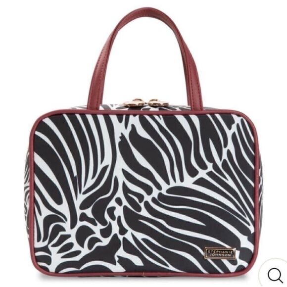 NWT Ricardo Beverly Hills
BOUTIQUE
makeup case - Picture 2 of 6